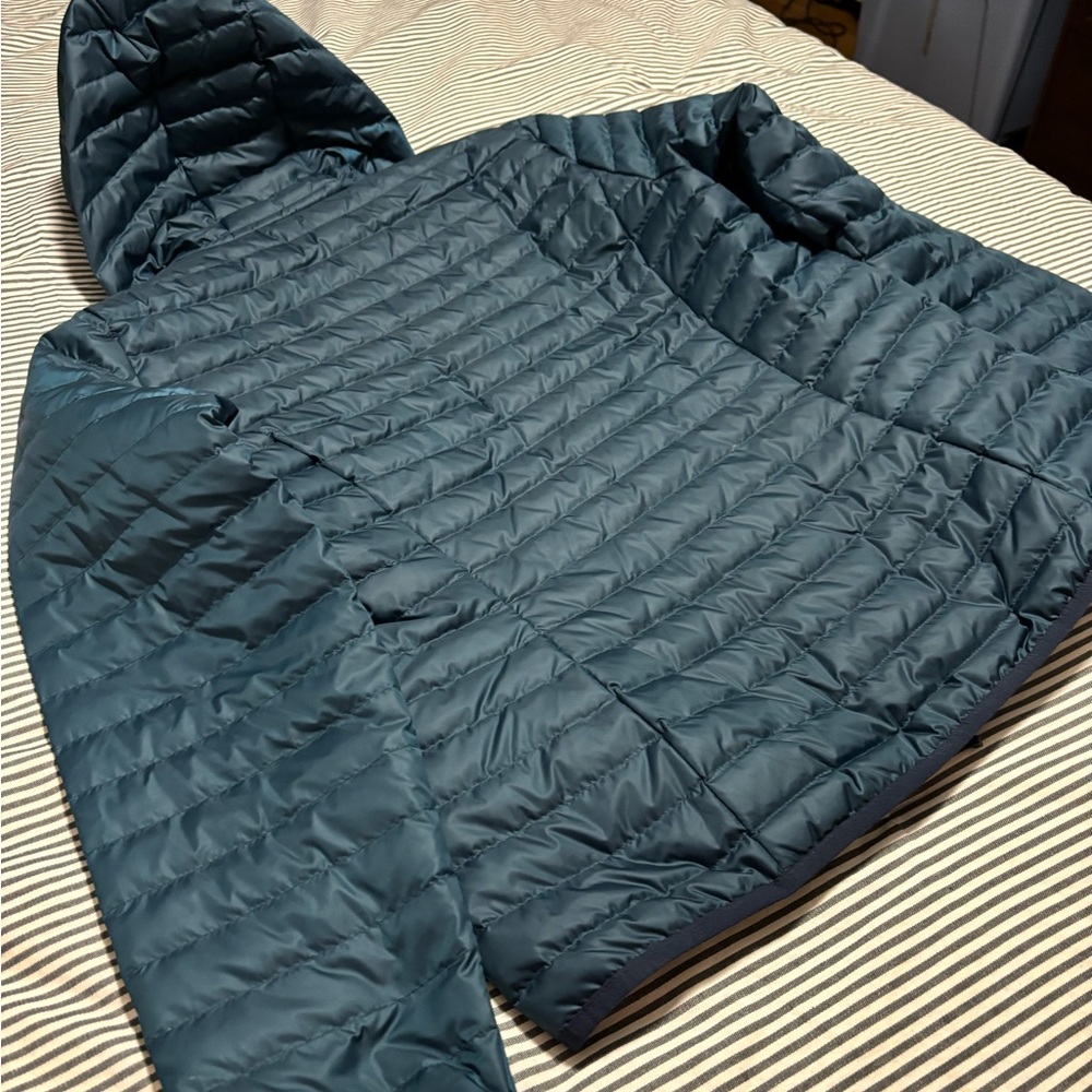 Eddie Bauer Women’s Quilted Puffer Jacket - peacock - Picture 5 of 7